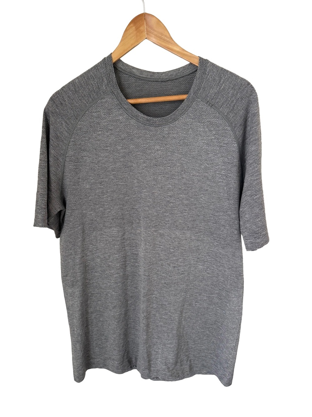 lululemon athletica Men's Swiftly Tech Heather Gray Short Sleeve Crew Tee